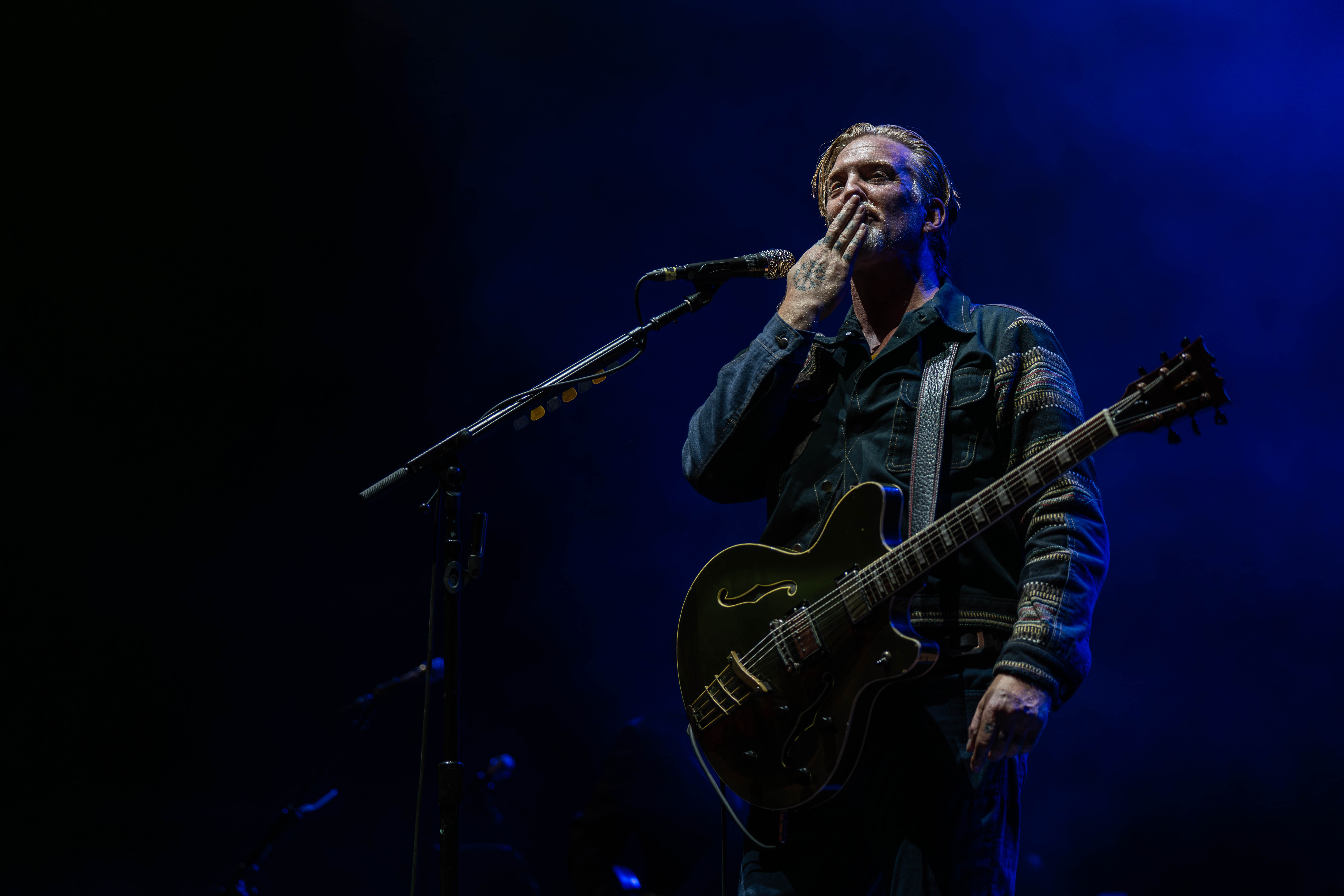 Critique Du Concert Des Queens Of The Stone Age Au Festival Les Nuits ...